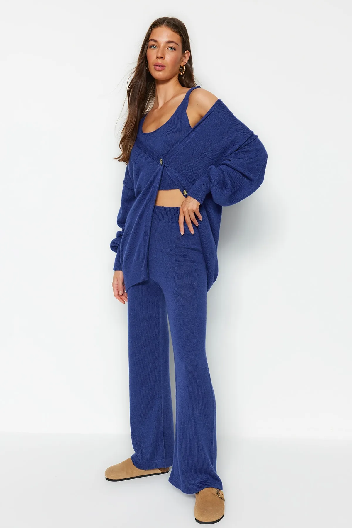 Trendyol Collection  Marineblaues, weites Strickoberteil-Set TWOAW24AU00015