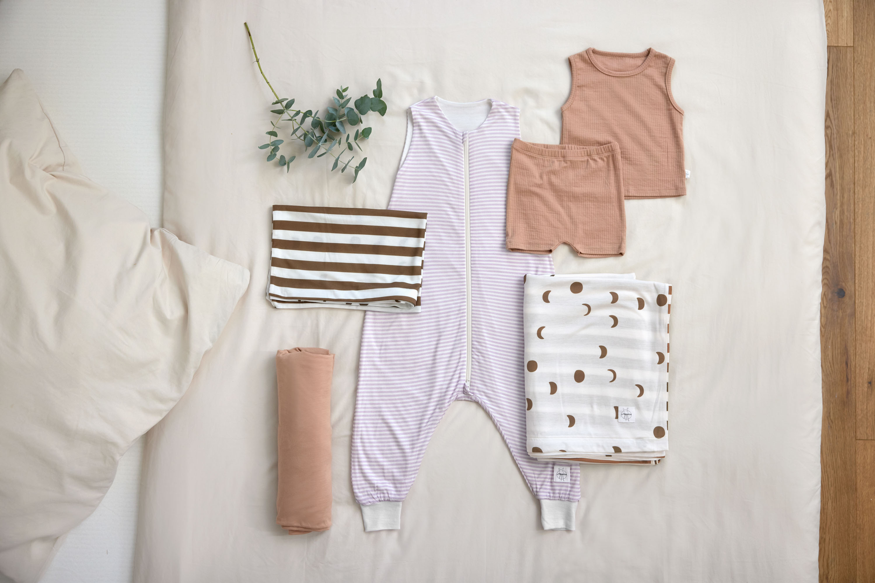 Kinder Schlafoverall 0,5 TOG - Gestreift, Lila Milky