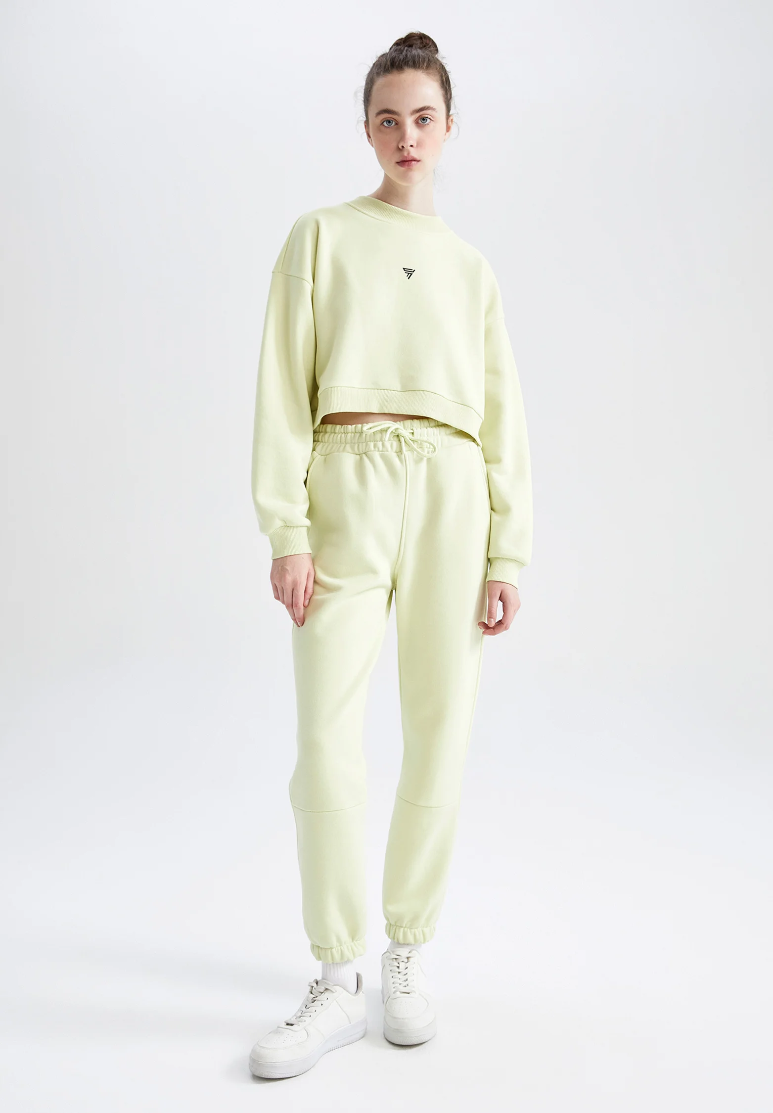 Sudadera DeFacto CROPPED FIT