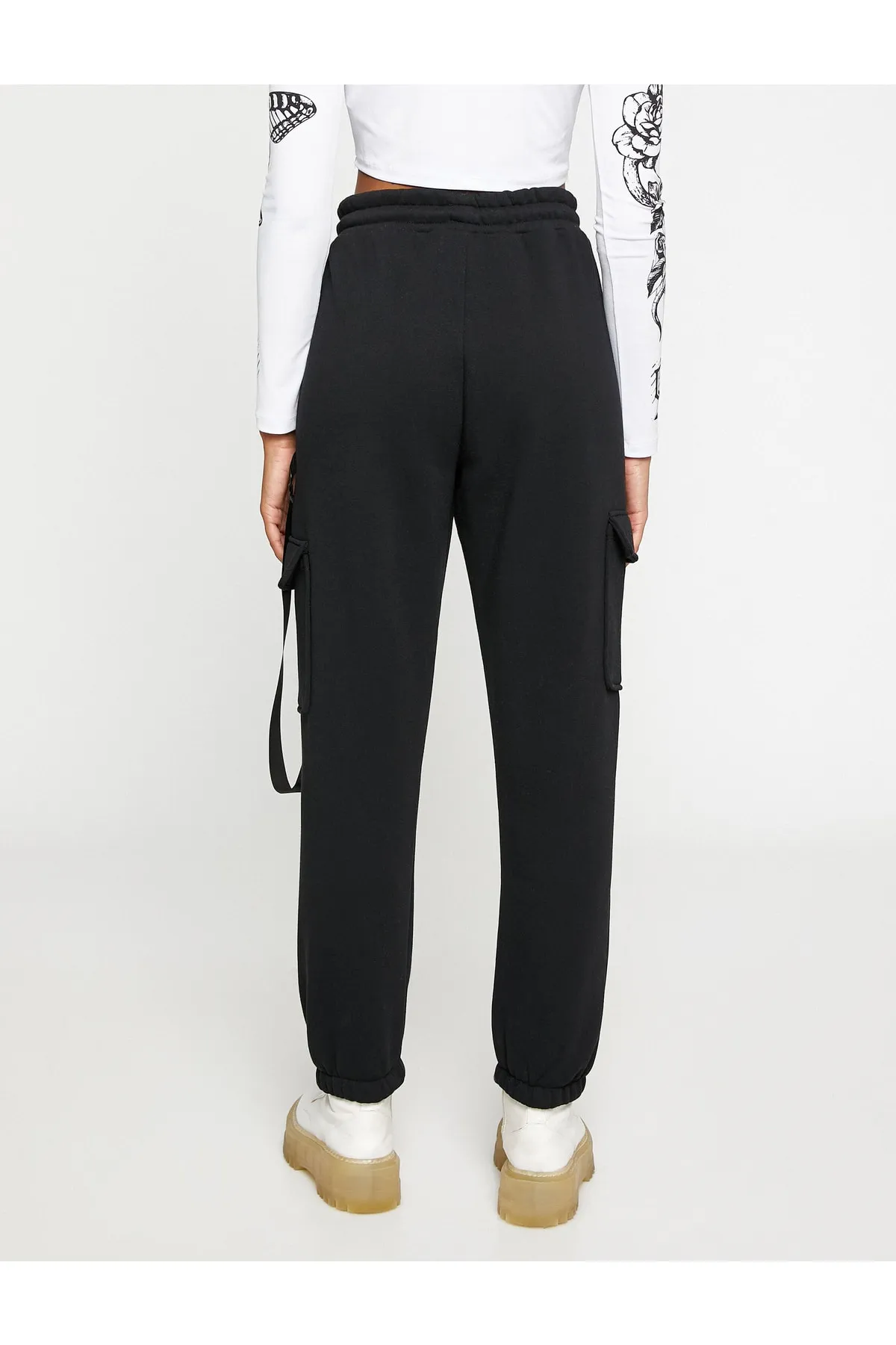 Koton  Jogger-Jogginghose mit Taschendetail, geschnürter Taille und Fleece-Innenseite