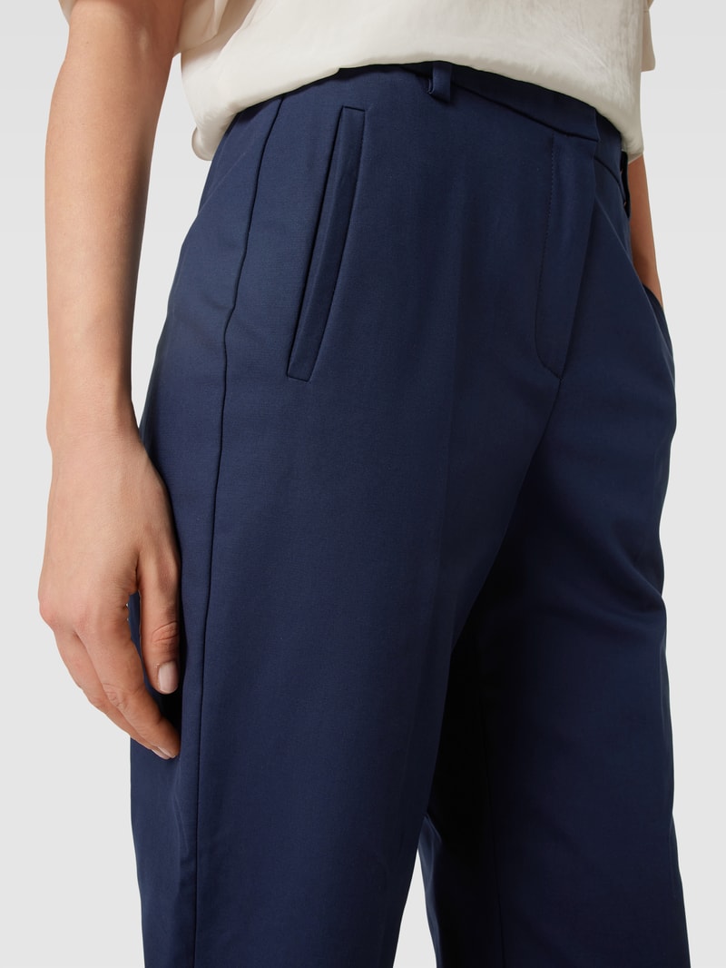 Bundfaltenhose mit seitlichen Eingrifftaschen Modell 'Aiana' in marineblau