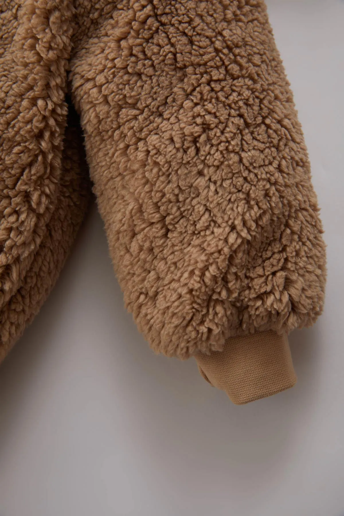 DeFacto  Plüsch-Winteroverall für Babys mit Kapuze und Reißverschluss