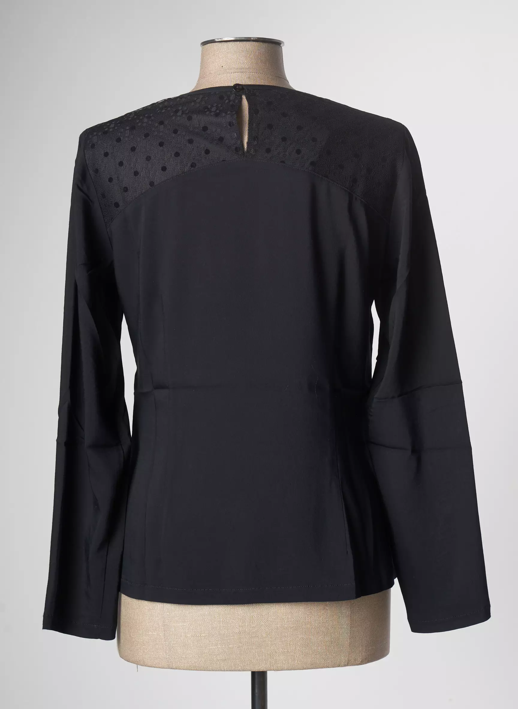 Jean Gabriel Tshirts Femme couleur noir