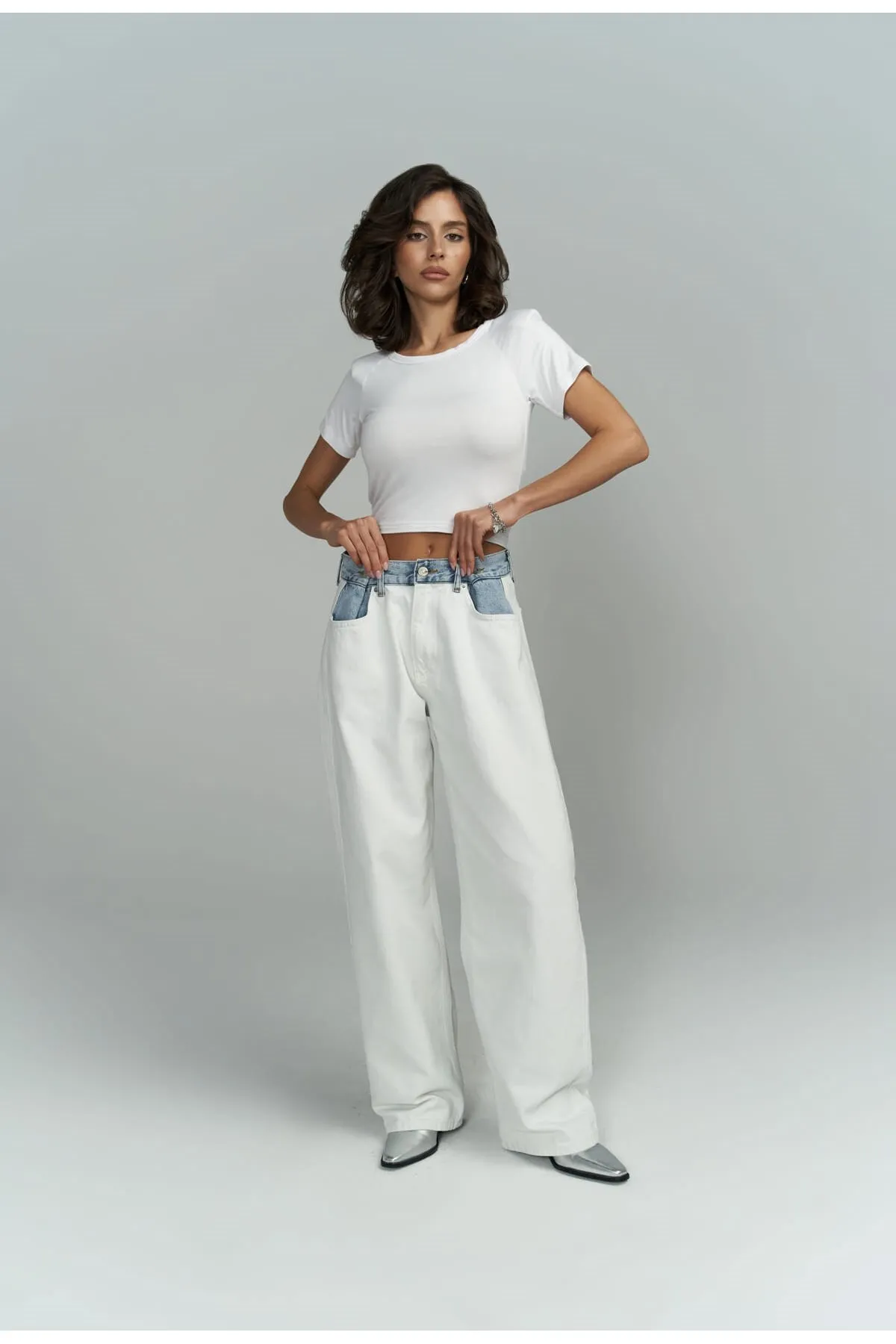MAİ COLLECTİON  Einzigartige weiß/blaue Jeanshose
