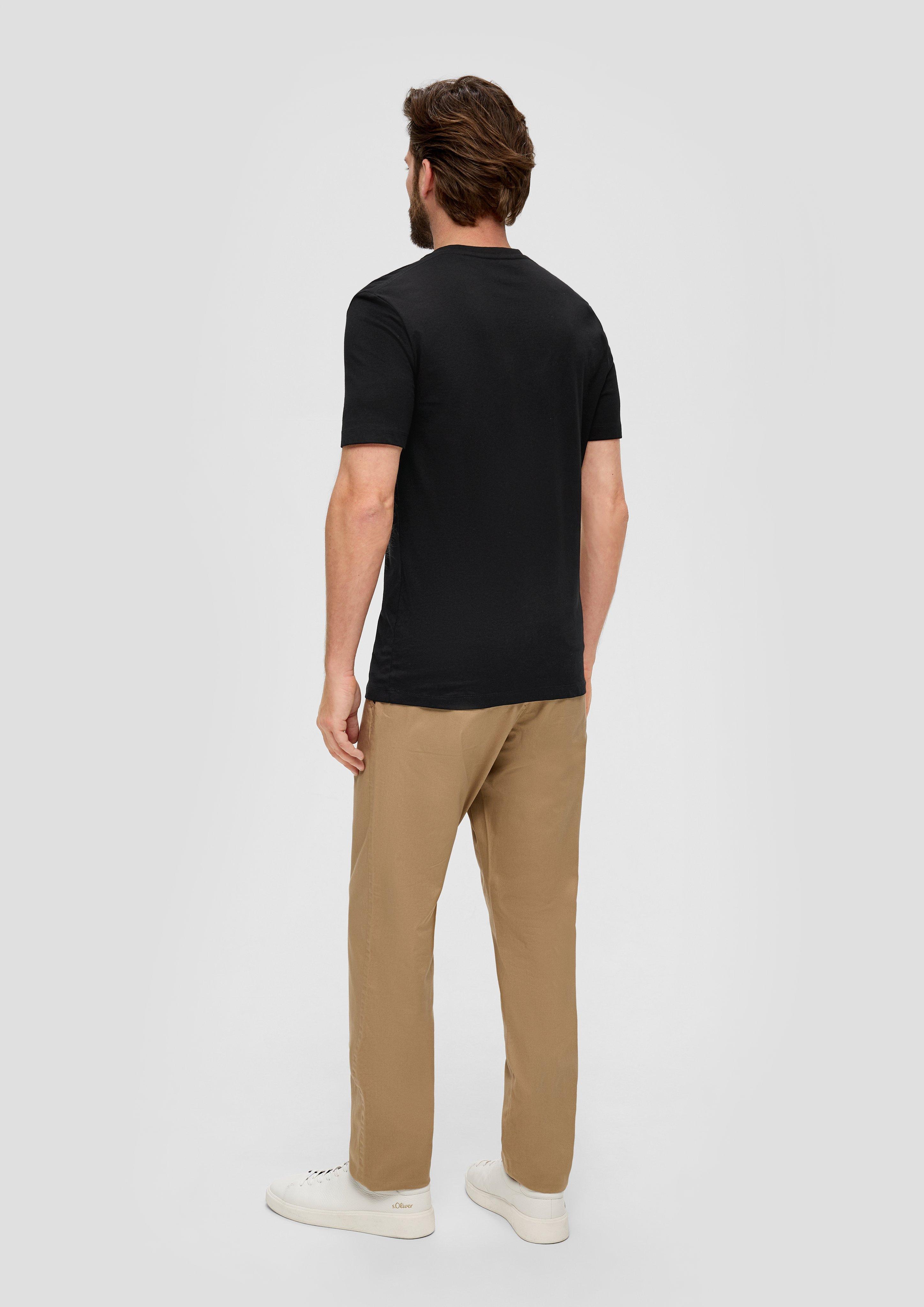 Baumwollshirt mit V-Ausschnitt  2143913-9999