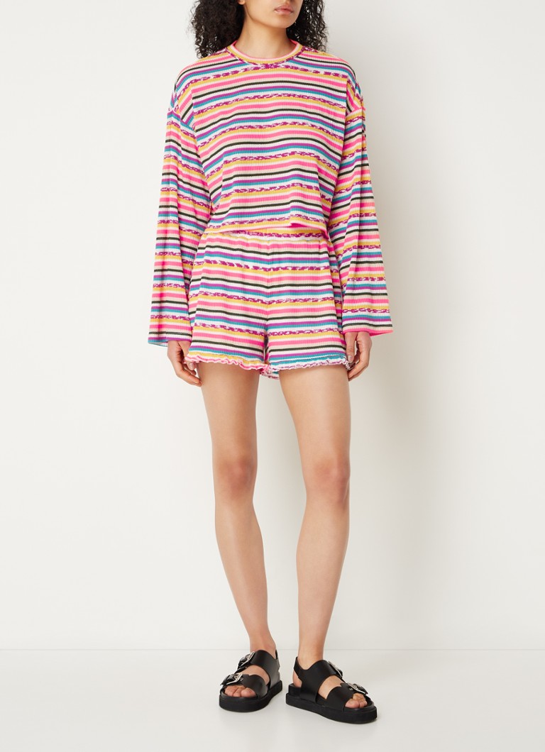 Top a coste a righe, stile raffinato