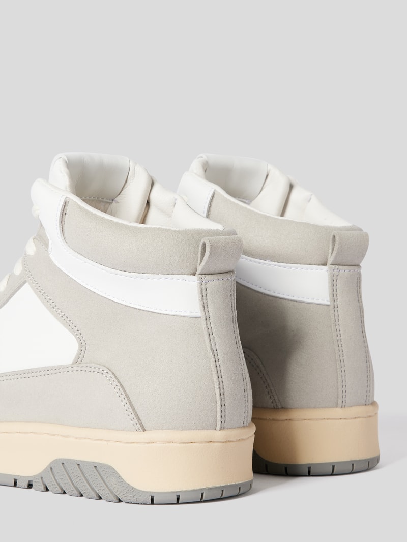 High Top Sneaker mit Kontrastbesatz in hellgrau