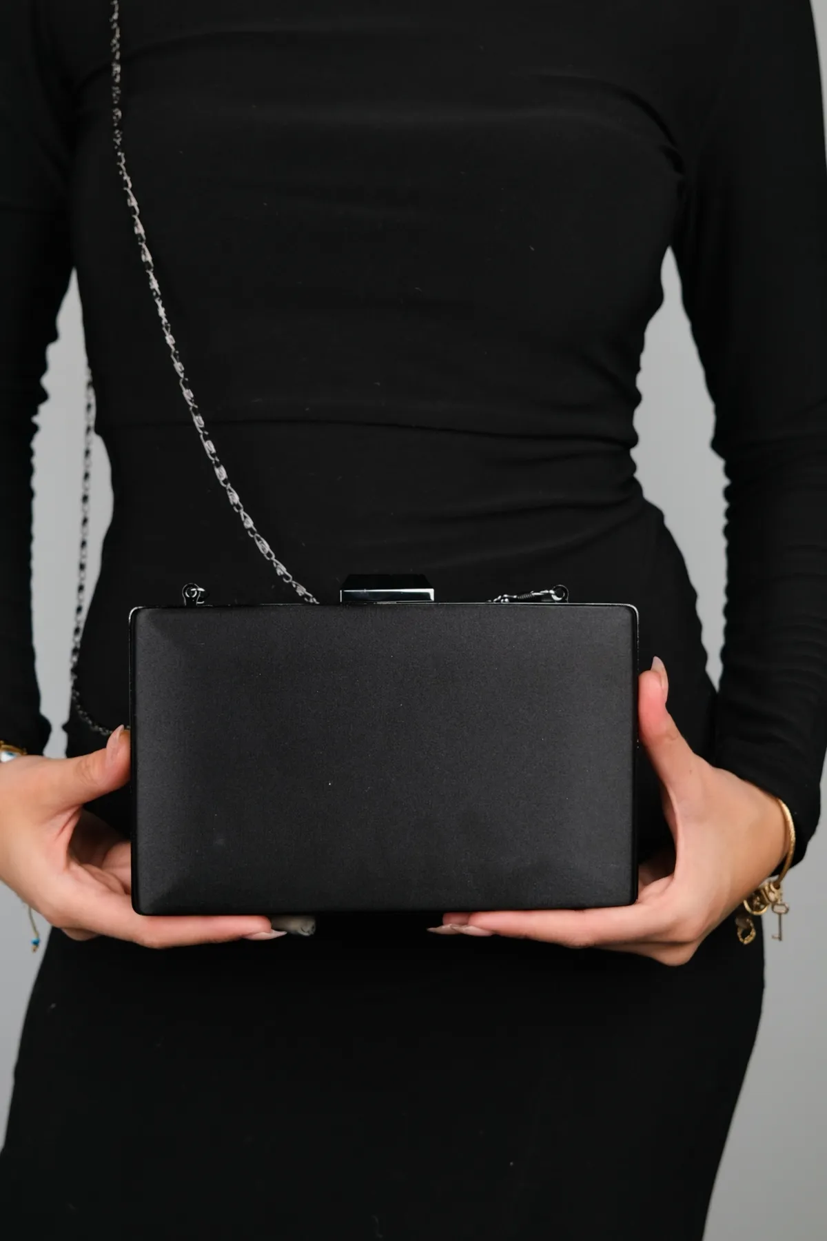 LuviShoes  DALLAS Schwarze Satin-Abendtasche für Damen