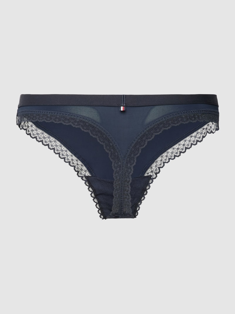 String mit Label-Details in dunkelblau