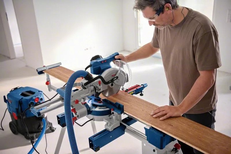 Bosch Blue 0601B49000 GCM 305-216 D Profi-Kapp- und Gehrungssäge 216 mm 1200 W