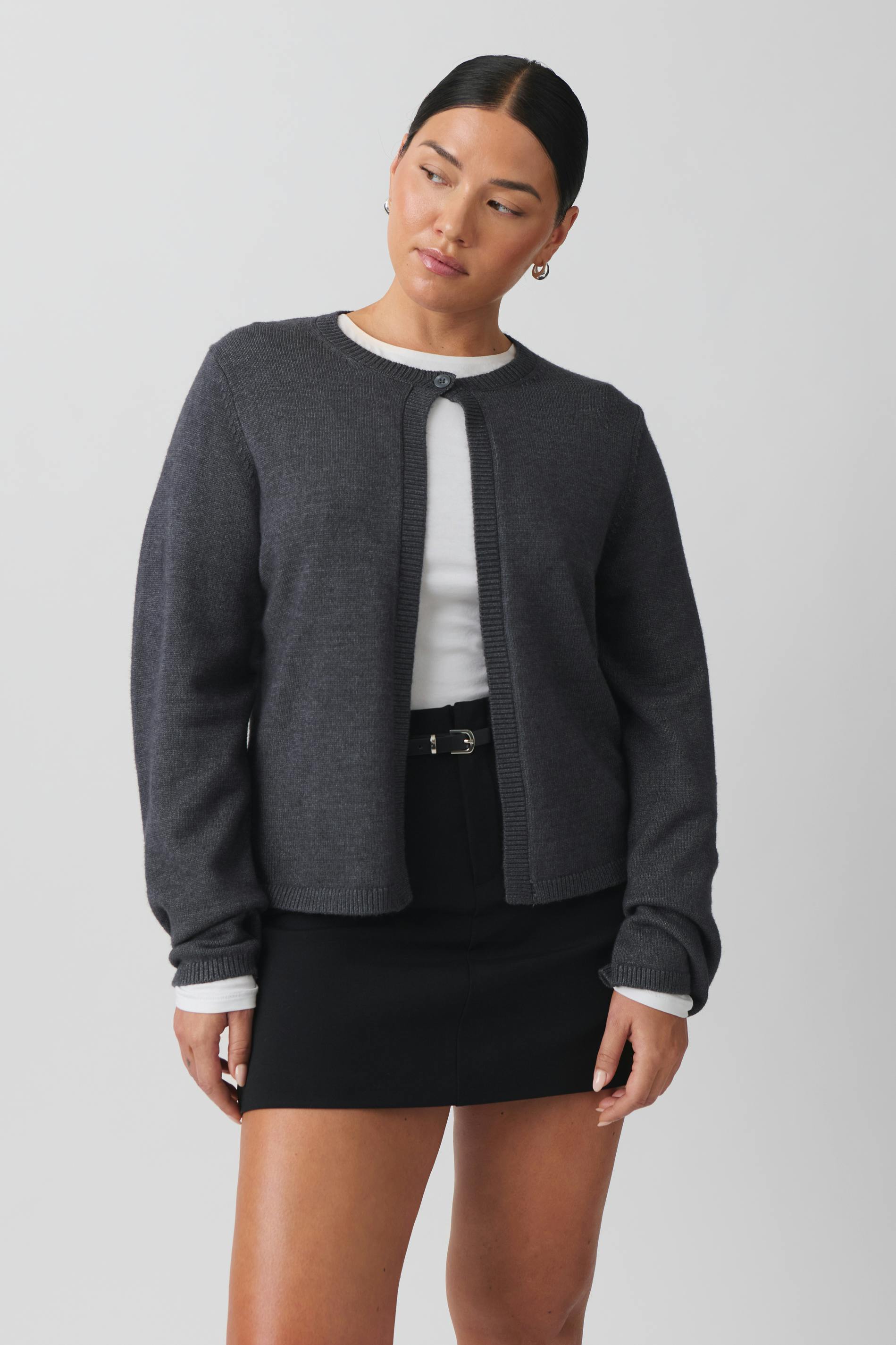 One button knit cardigan
