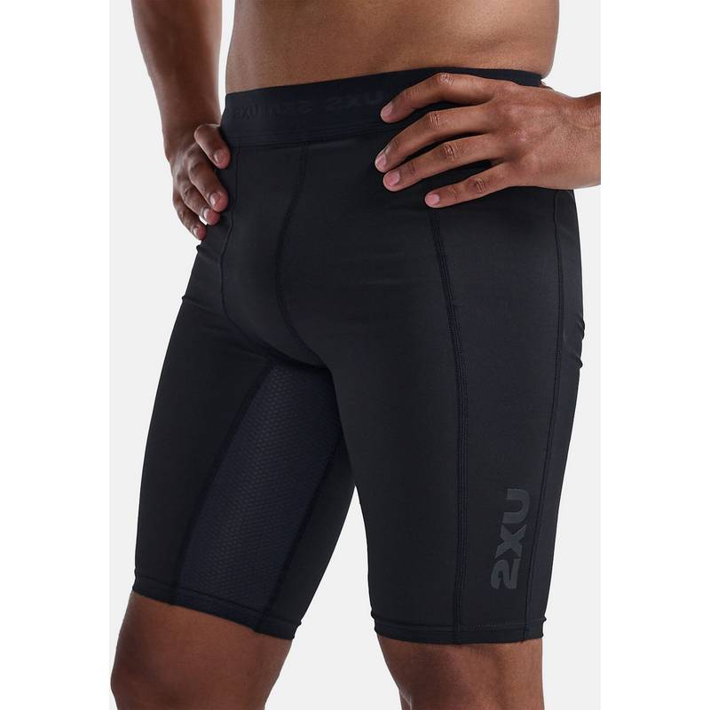 2XU Base Layer Compression Funktionsshorts Herren