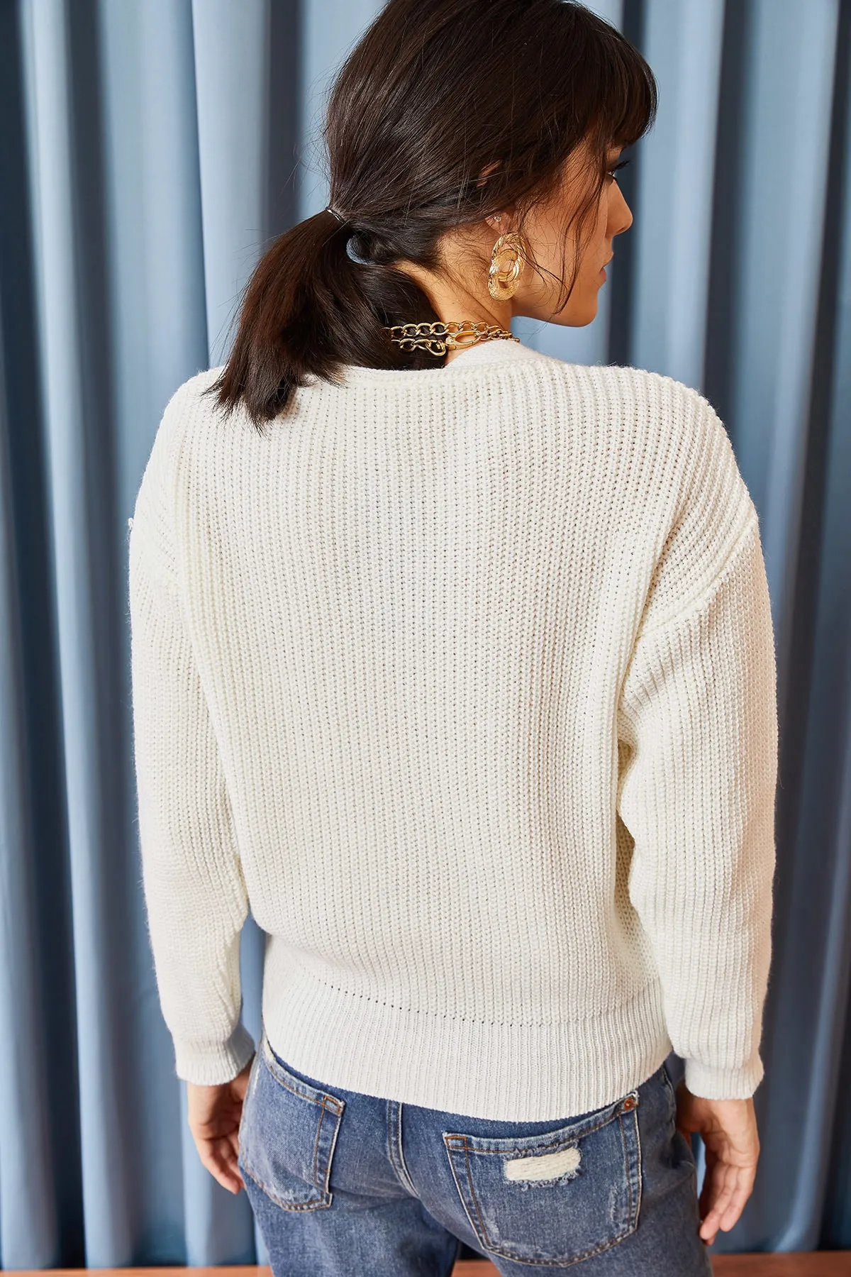 Olalook  Ecrufarbene Strickjacke mit Knöpfen für Damen HRK-19000046