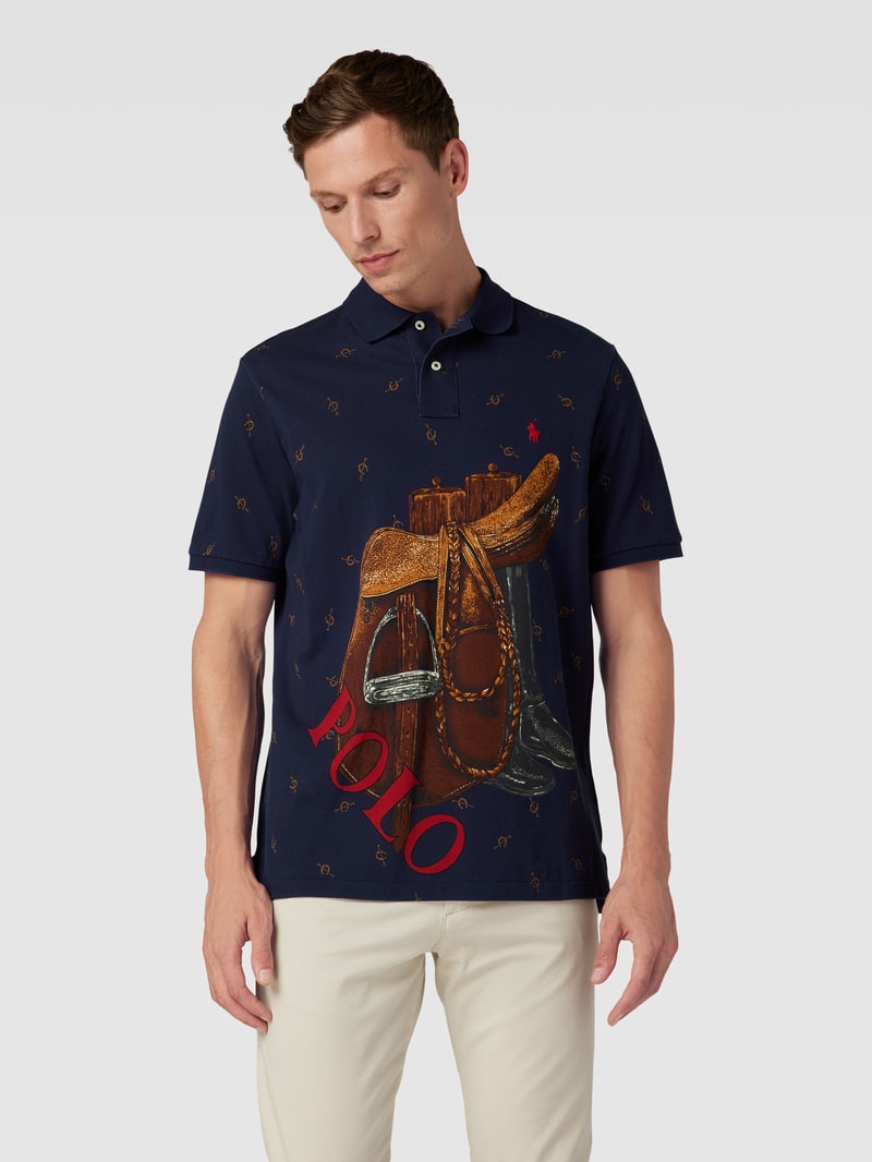 Poloshirt mit Motiv-Print in dunkelblau