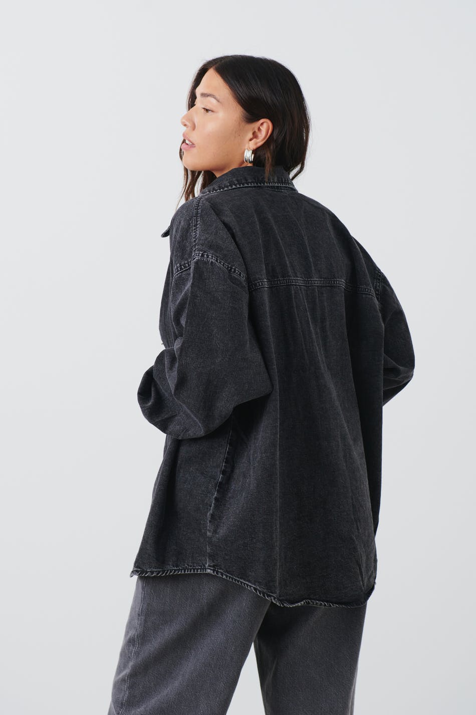 Volume sleeve denim shirt