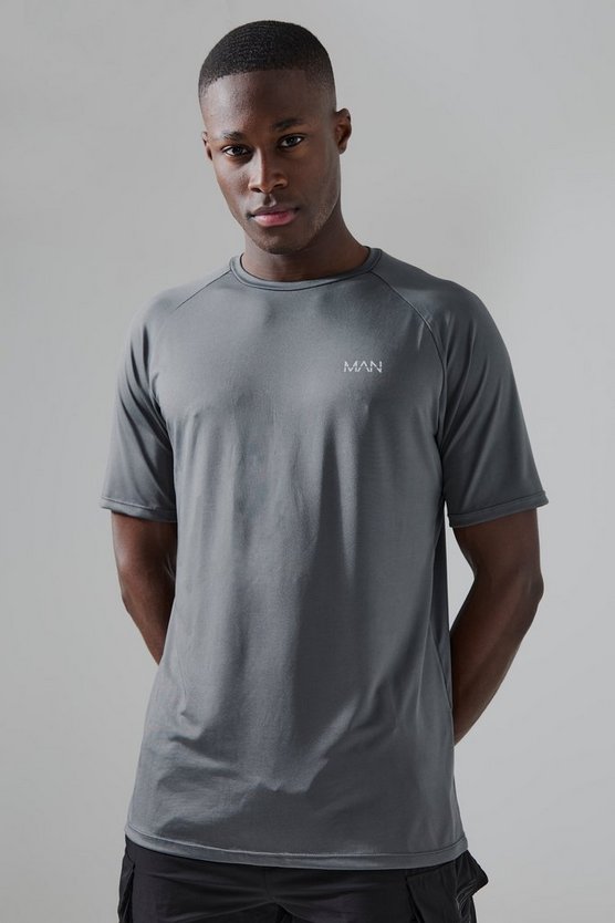 Man Active Raglan T-Shirt