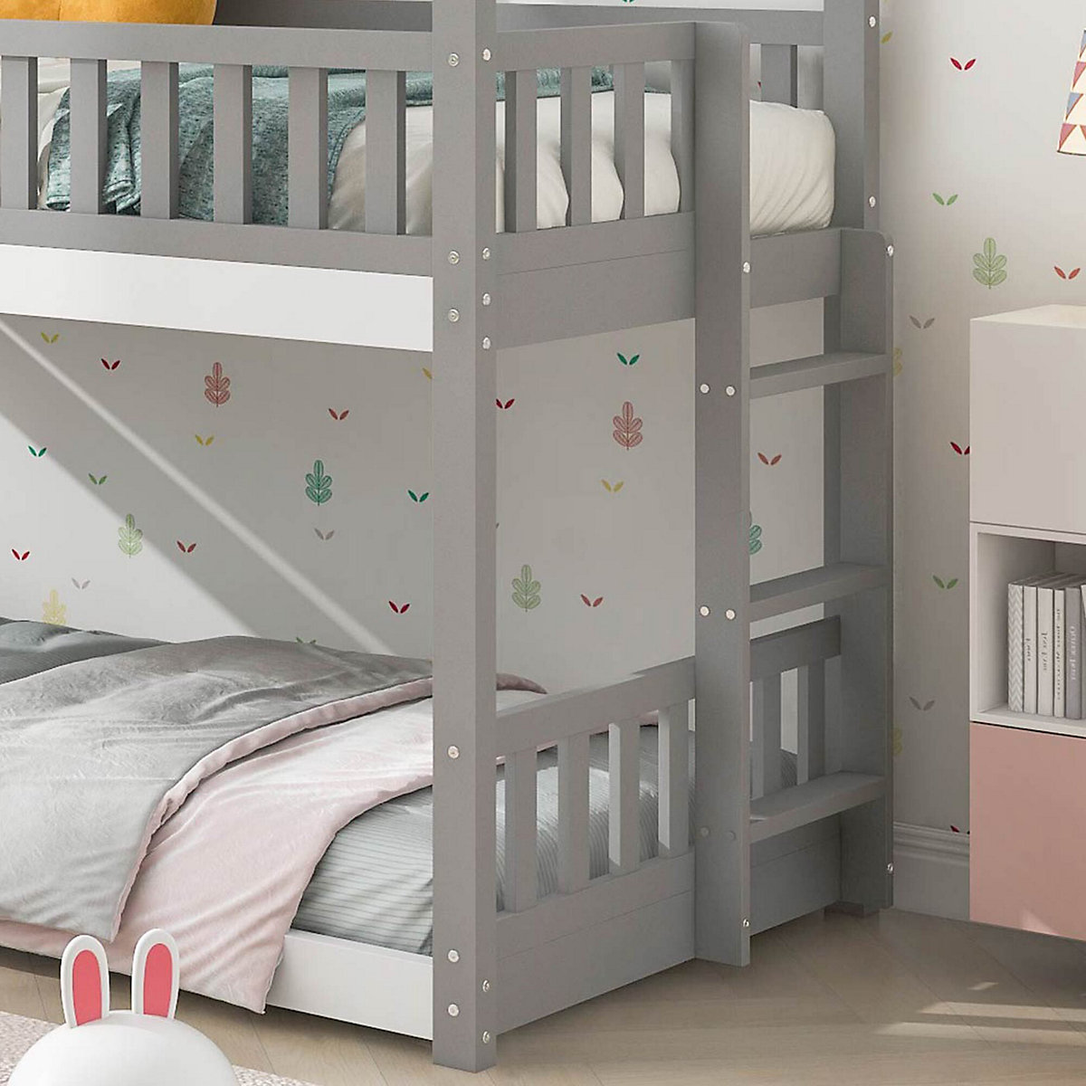 Etagenbett mit rechtwinkliger Leiter, mit Fallschutz und Barriere, Kiefernholz