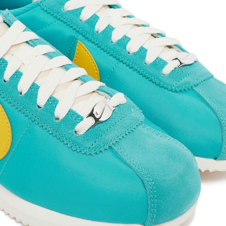 NIKE Wmns Cortez Nylon “Bleached Aqua” dusty cactus/lightening-sail-team orange