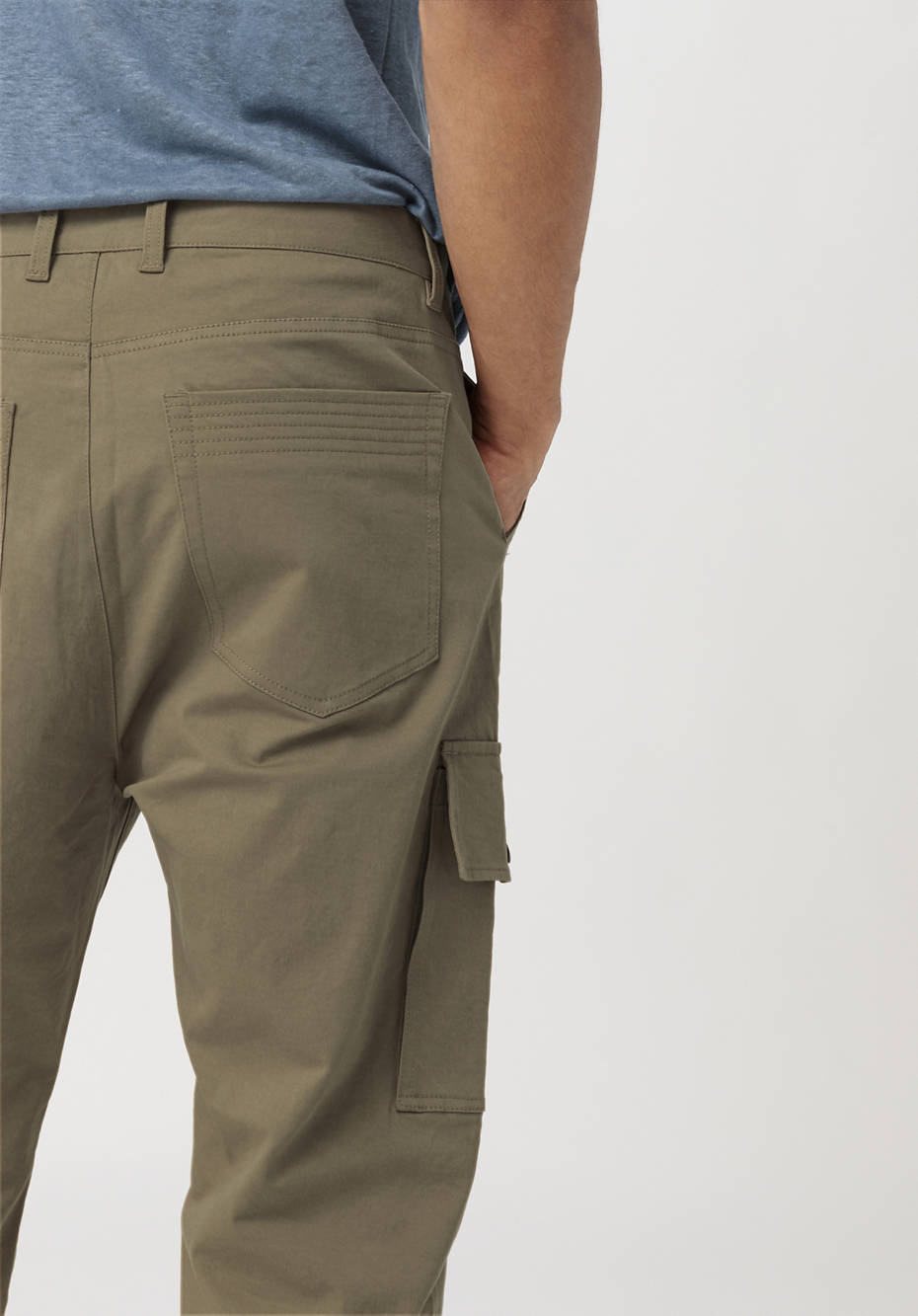Cropped Cargohose aus Bio-Baumwolle mit Hanf