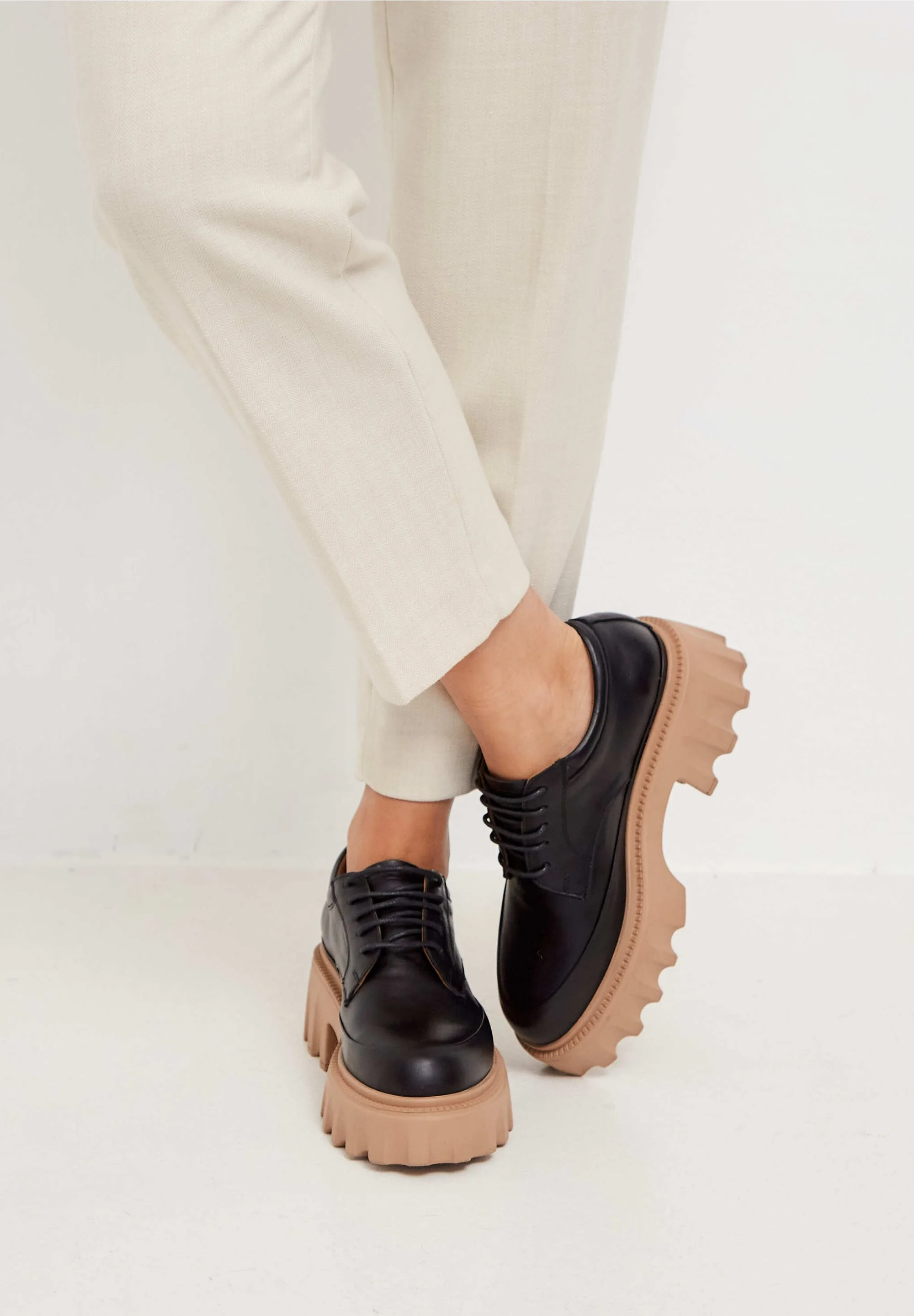 Mocasines con plataforma gruesa Cesare Gaspari - Cordones