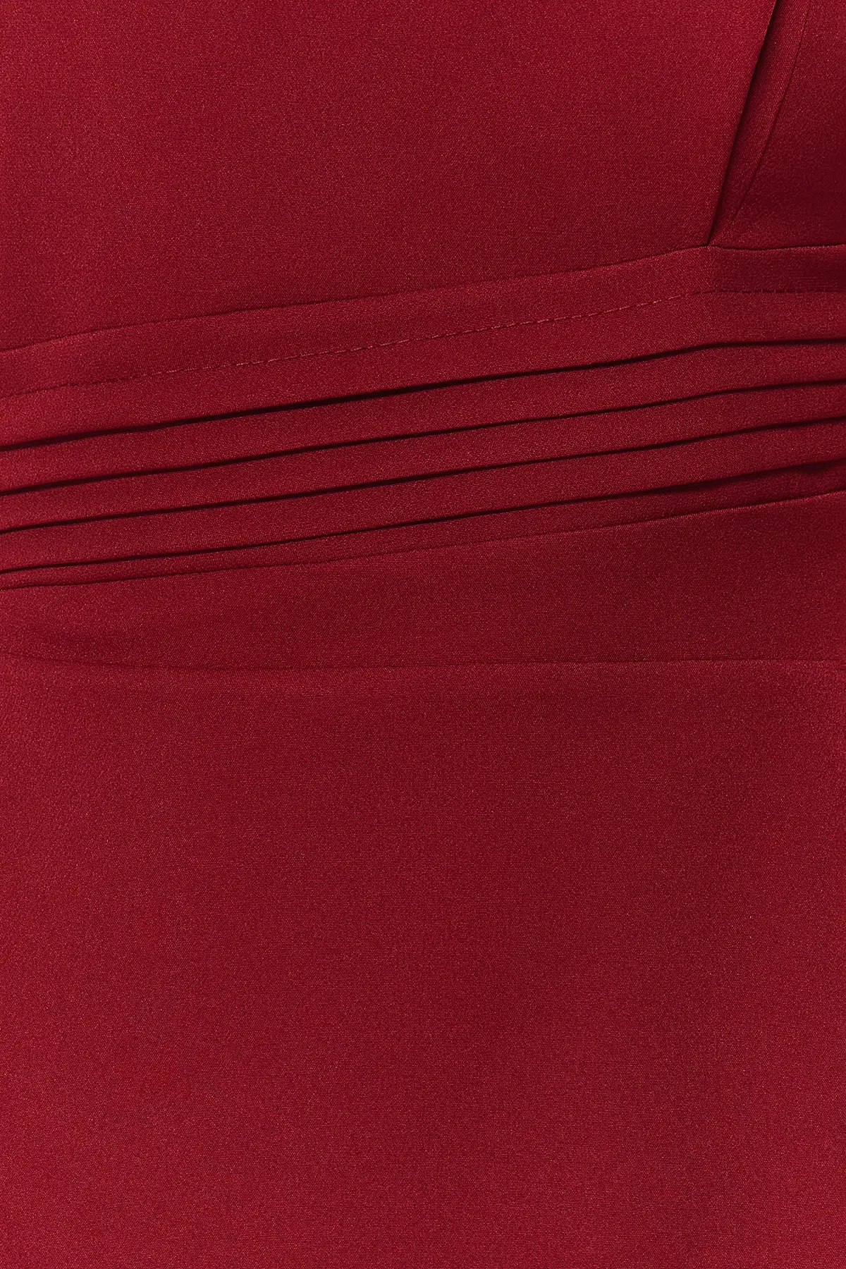 Trendyol Collection  Burgunderrotes langes Abendkleid mit One-Shoulder-Detail TPRSS23AE00228