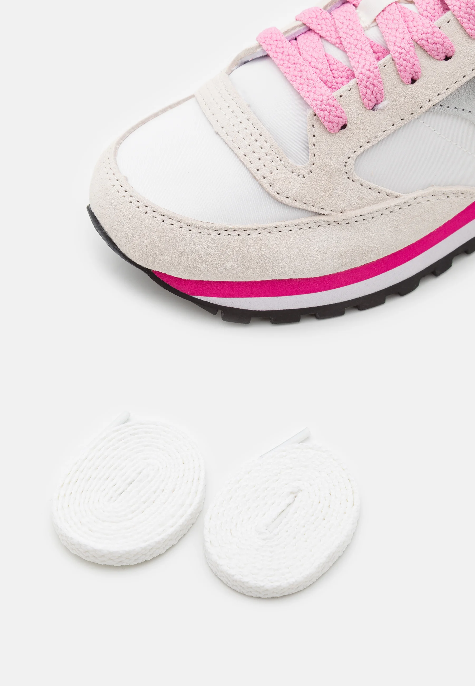 Saucony JAZZ TRIPLE - Zapatillas bajas