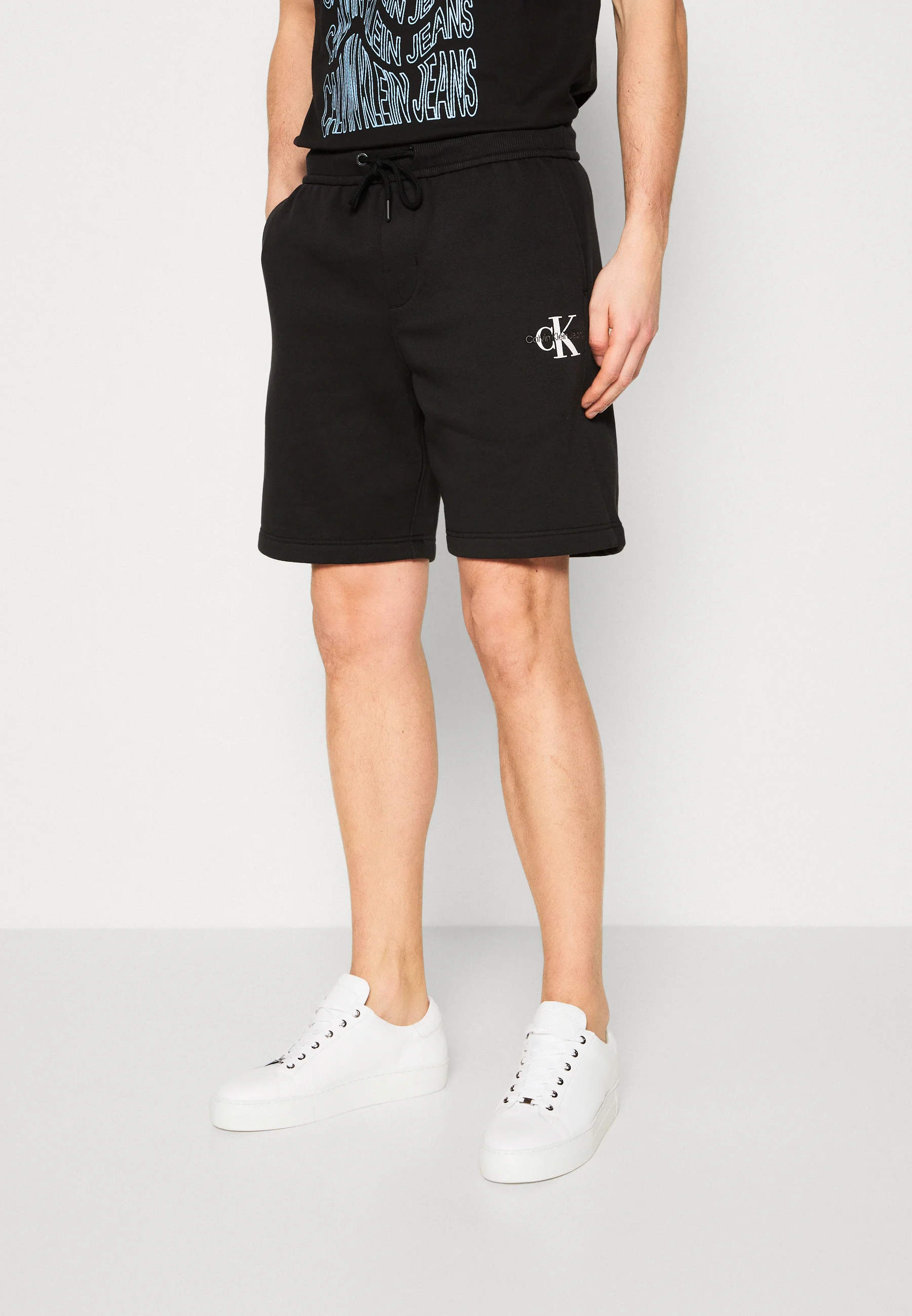Pantalones deportivos Calvin Klein Jeans MONOLOGUE