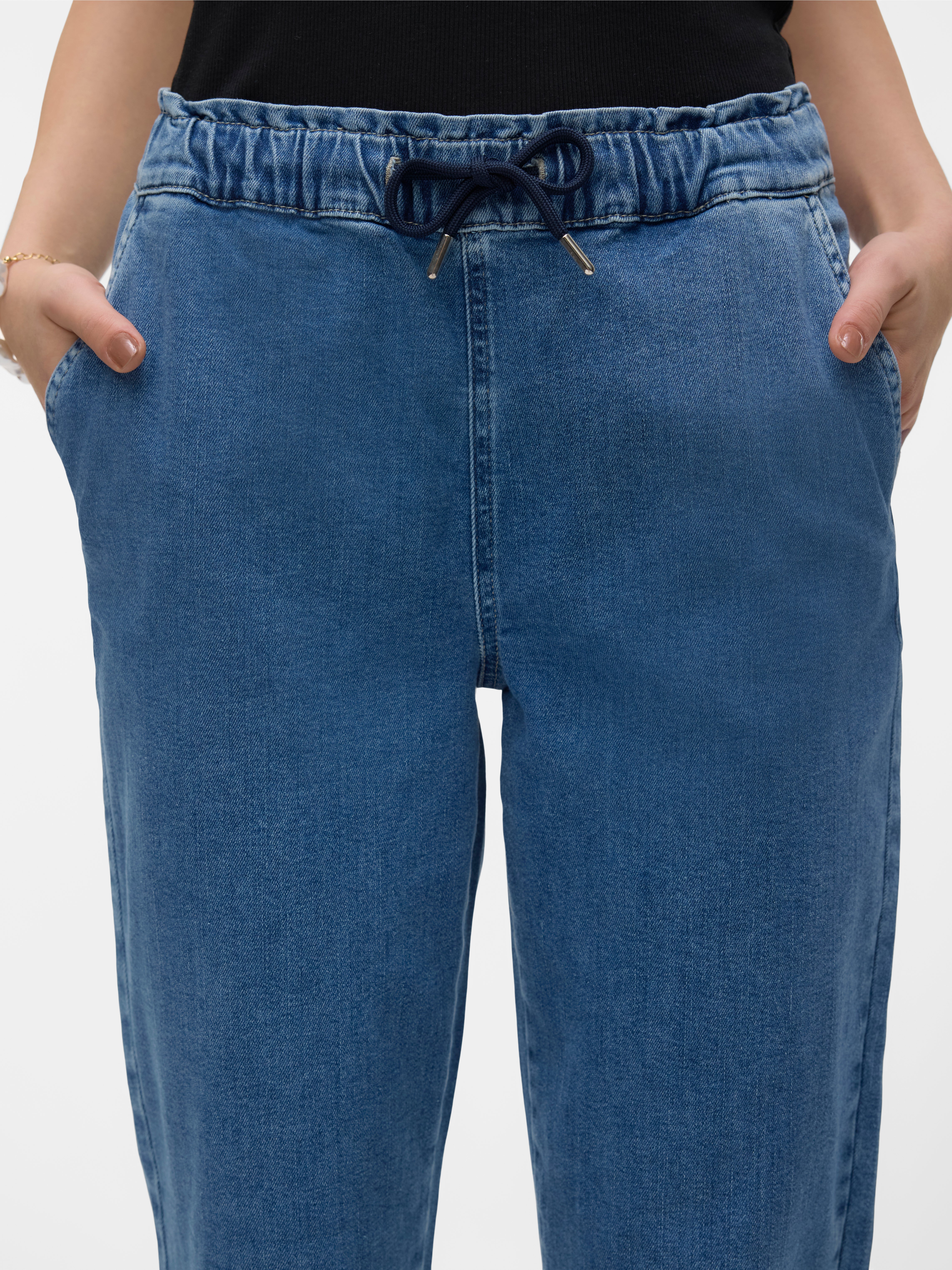 VMCALLIE Mid Rise Karotte, locker geschnitten Jeans