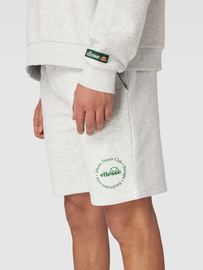 Shorts mit Label-Details Modell 'Fontansa' in mittelgrau meliert