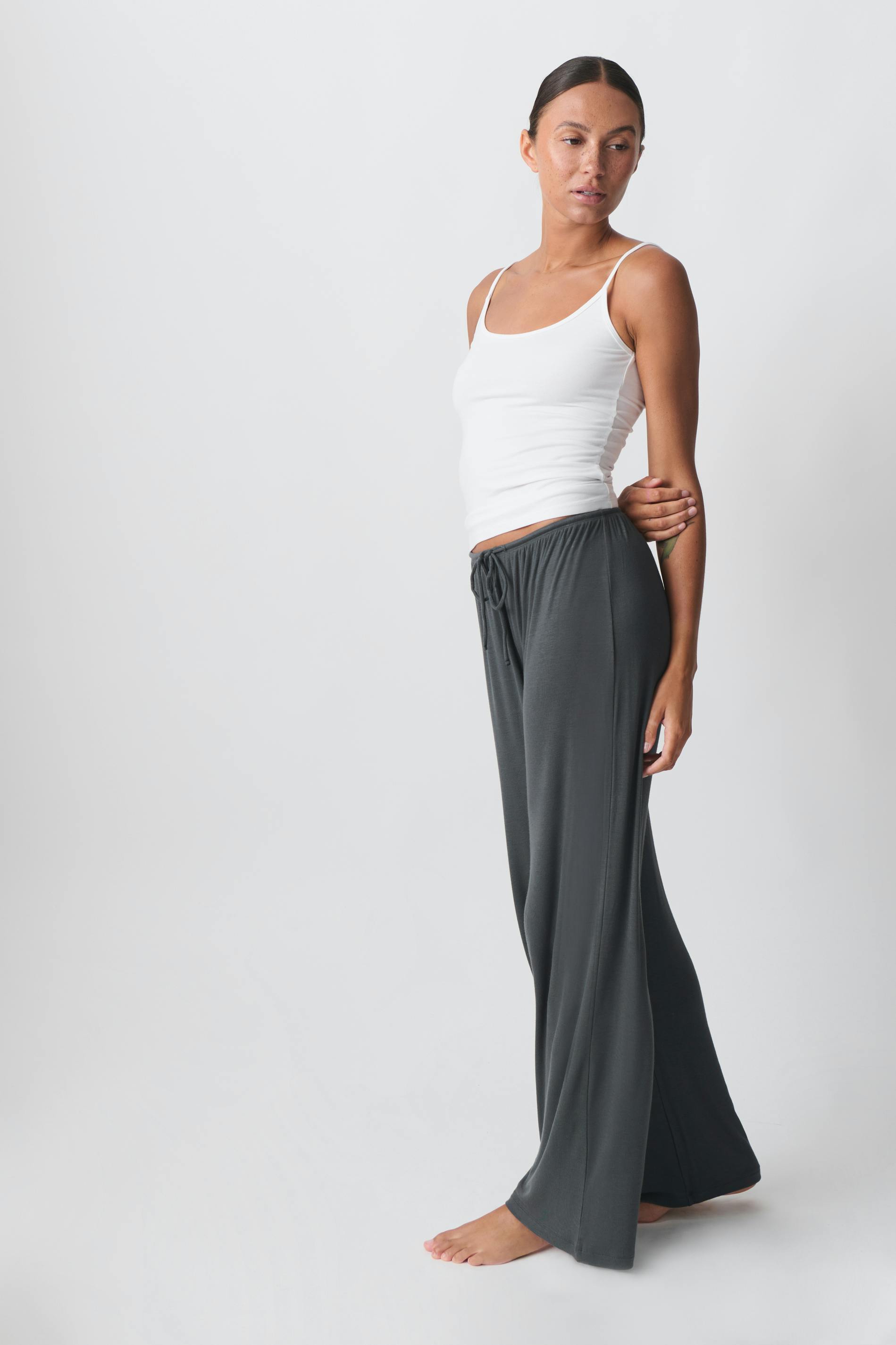 Drawstring wide trousers