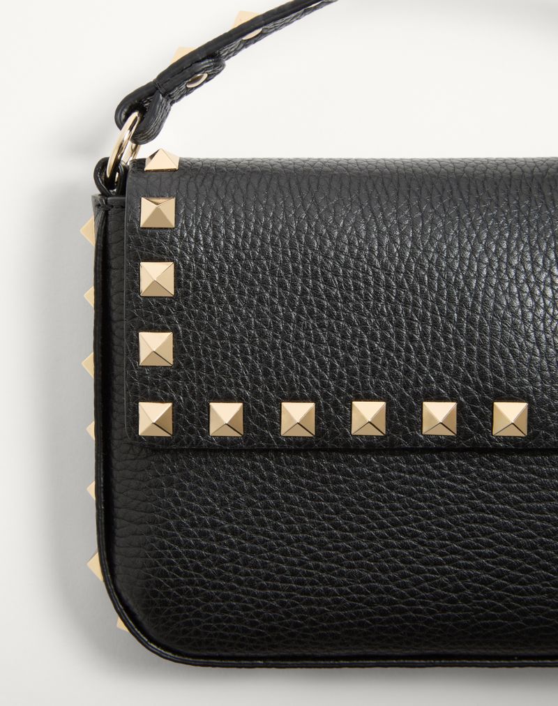 Rockstud-pung i granatfarvet kalveskind