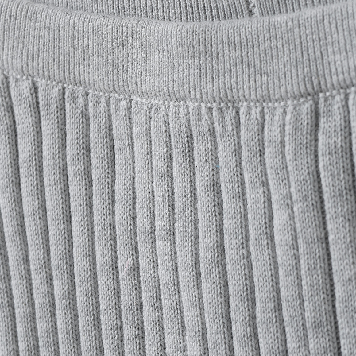 Newborn Strickleggings mit Rippstruktur