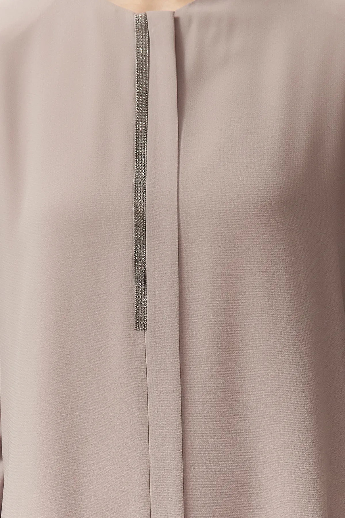 Trendyol Modest  Beigefarbene Mevlana-Kappe & Ferace & Abaya aus dünnem, gewebtem Krepp mit Steinstickereien TCTSS24KF00020