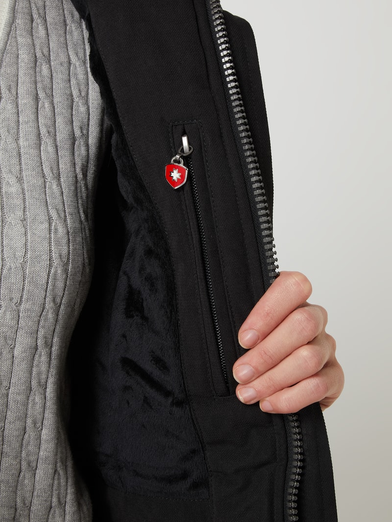 Schneezauber 62 Funktionsjacke mit abnehmbarer Kapuze in schwarz
