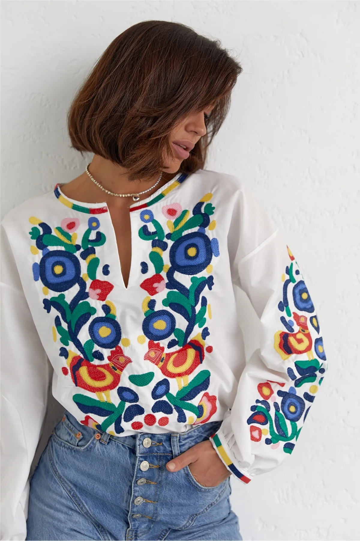 FEMELLE  Vollständig besticktes Design-Vintage-Bluse für Damen der neuen Saison