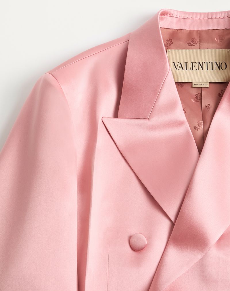 Valentino dobbeltradet jakke i dobbelt hertugindesilke med strygefold