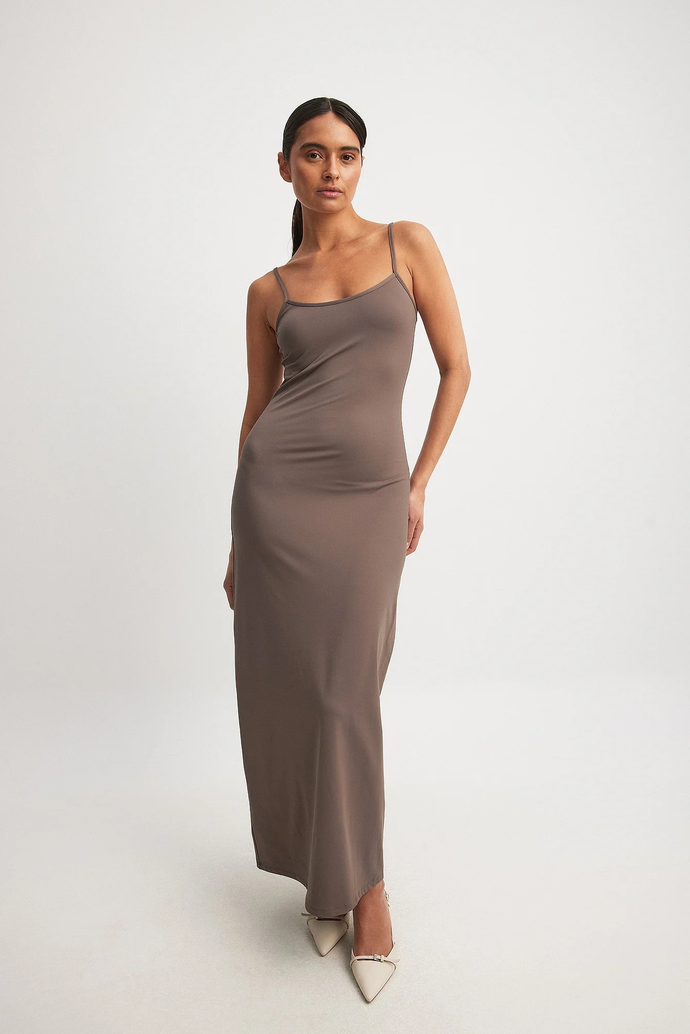 Eng anliegendes Maxi-Slipkleid