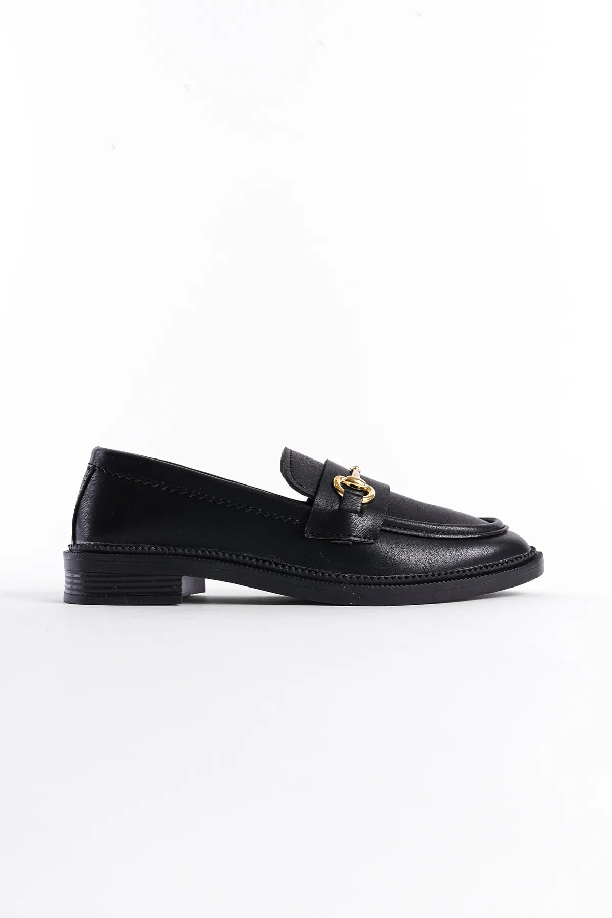 Capone Outfitters  Loafer