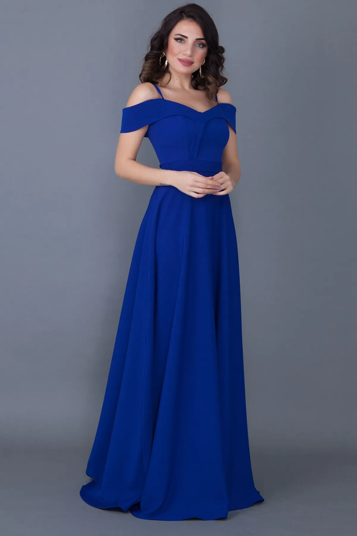 lovebox  Trägerloses, schulterfreies, zweireihiges, maxilanges Abendkleid in Saks-Blau