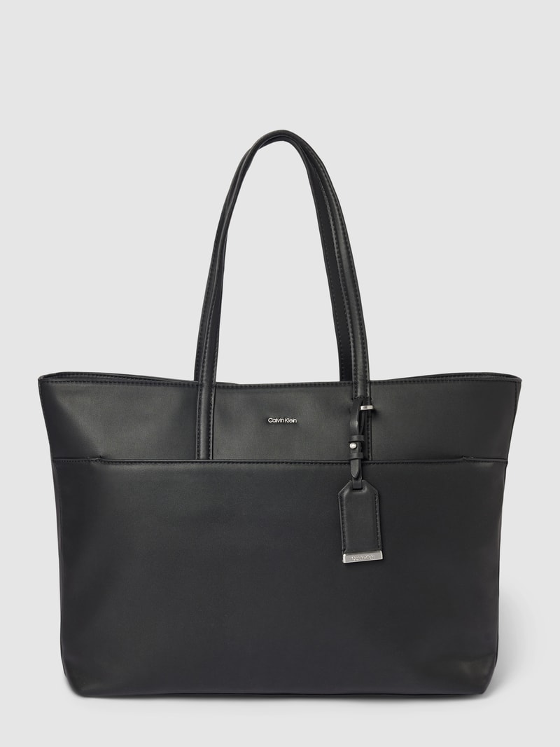 Shopper mit Label-Detail in schwarz
