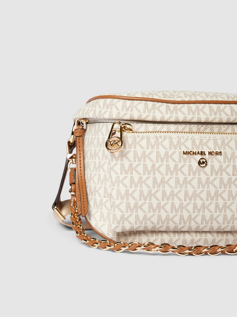 Crossbody Bag mit Label-Applikation Modell 'SLATER' in ecru