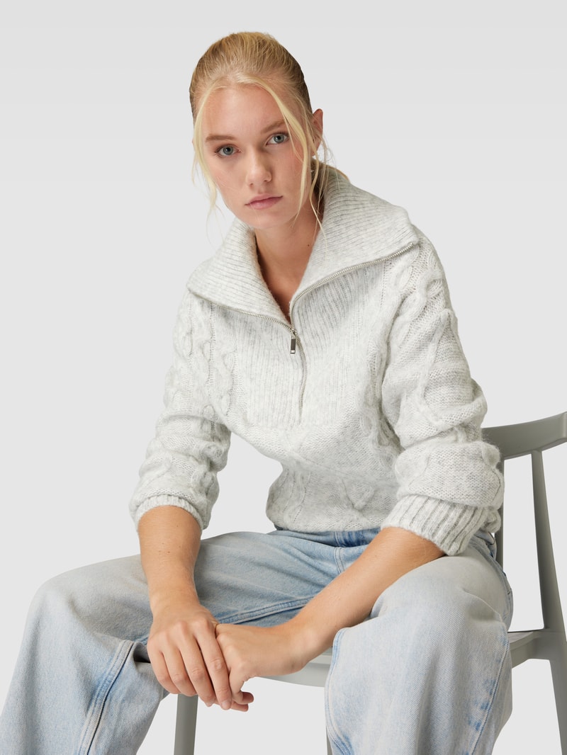 Strickpullover mit Troyer-Kragen in hellgrau