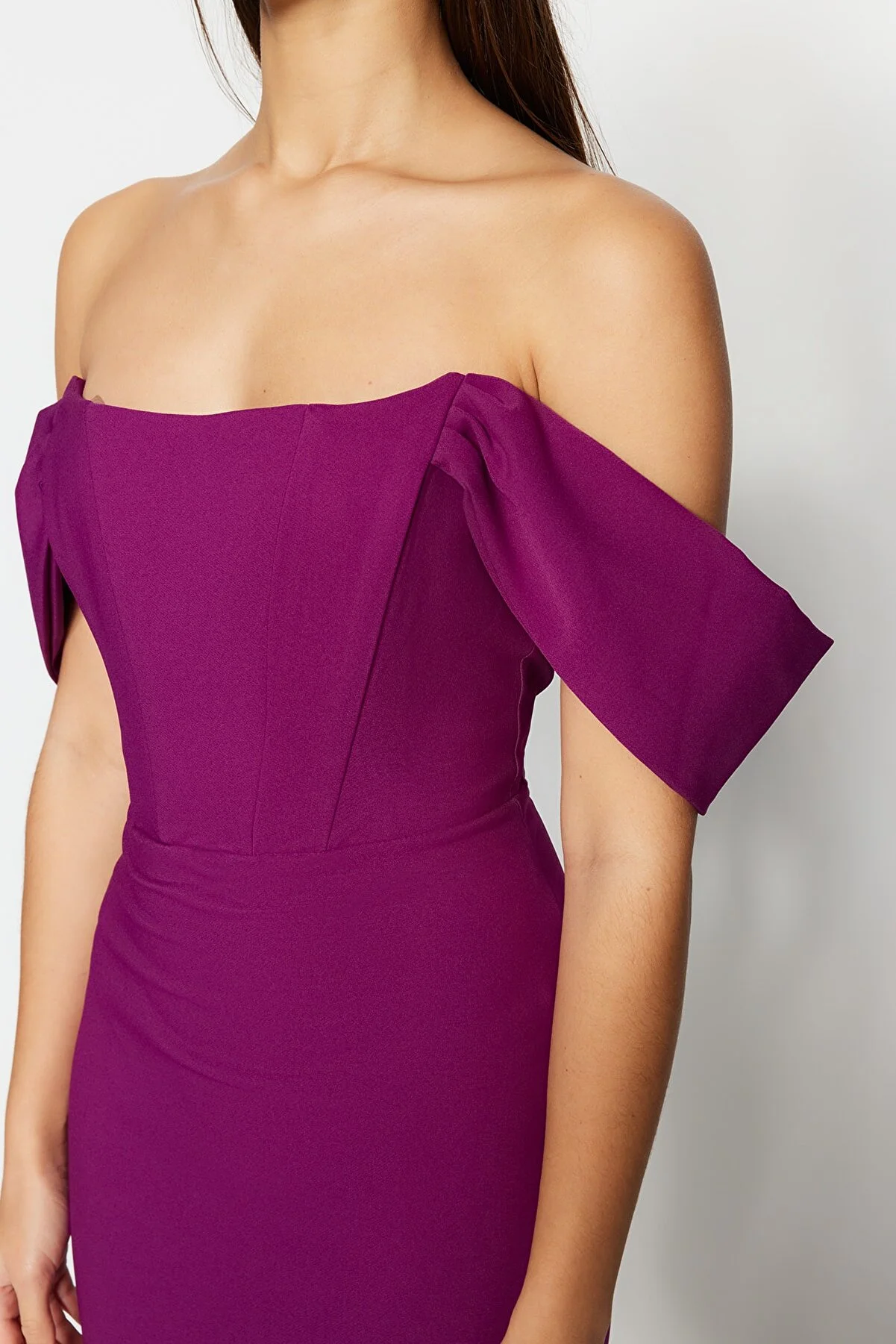 Trendyol Collection  Lila, figurbetontes, gewebtes Korsett, detailliertes, elegantes Abendkleid TPRSS22EL00097