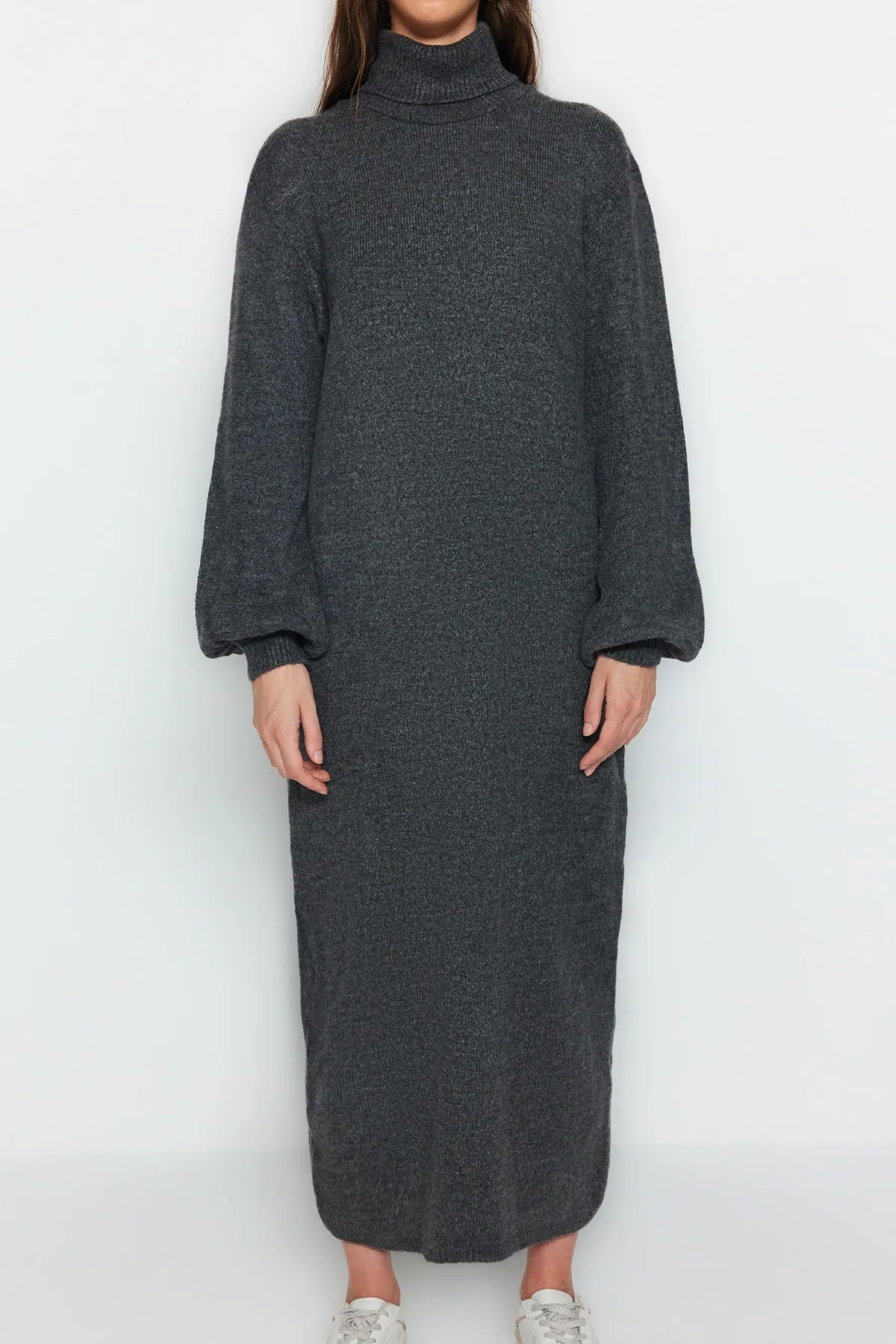 Trendyol Collection  Anthrazitfarbenes Midi-Strickkleid mit weicher Struktur TWOAW24EL00033