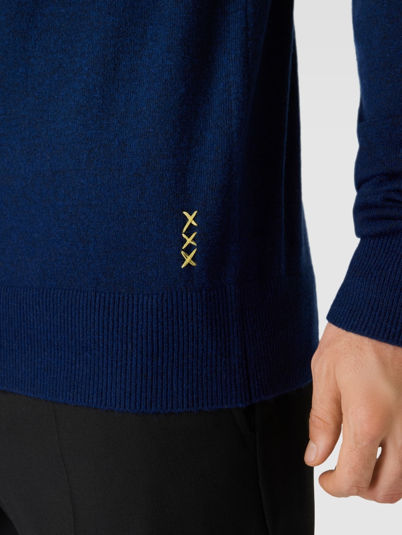 Strickpullover in melierter Optik in marineblau