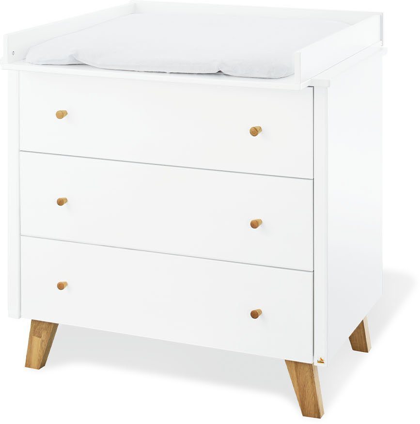 Pinolino® Babyzimmer-Komplettset Pan, (Set, 4-St., Kinderbett, Wickelkommode, Schrank, Wandregal), breit; mit Kinderbett, Wickelkommode, Schrank und Wandregal