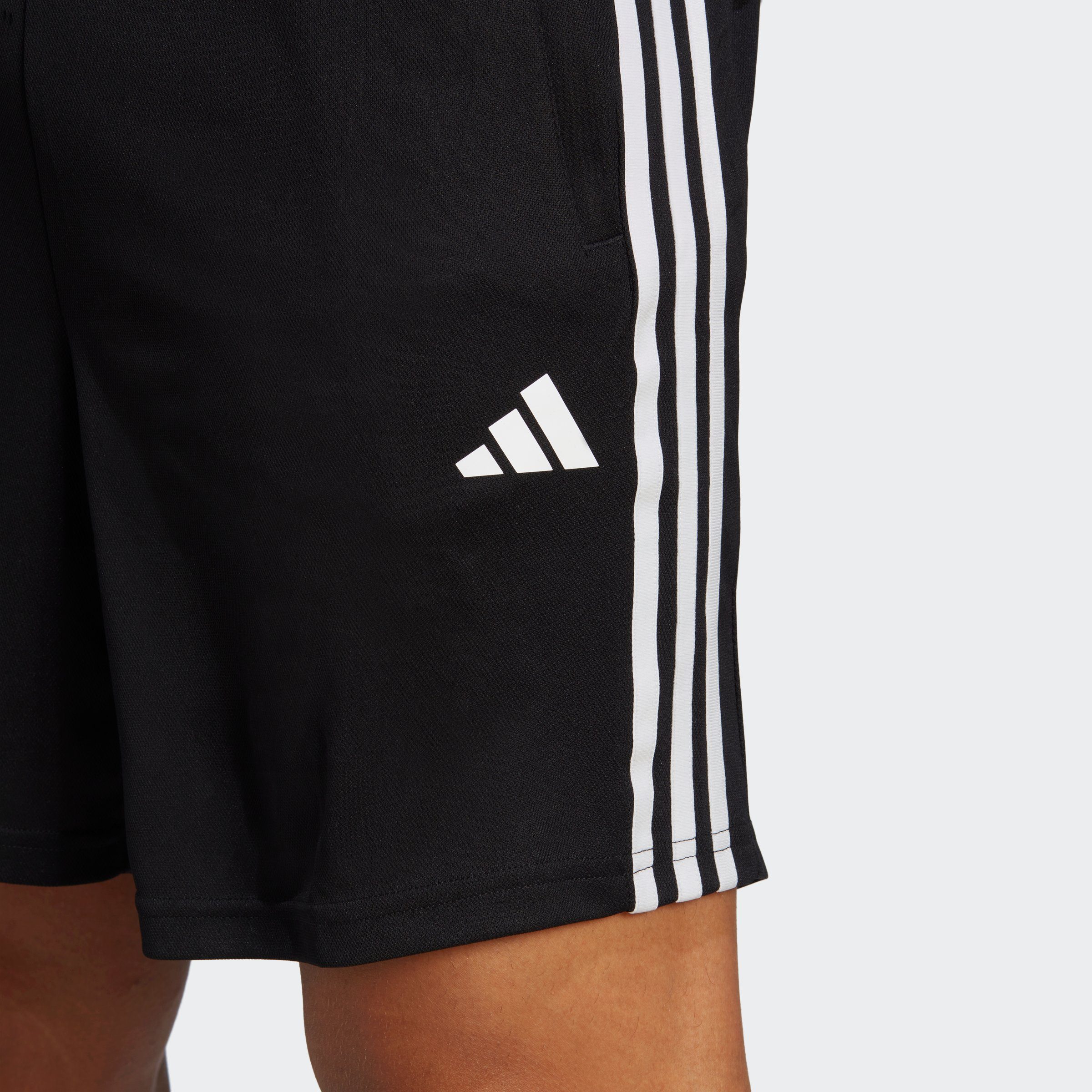 adidas Performance Shorts TRAIN ESSENTIALS PIQUÉ 3STREIFEN TRAININGSSHORTS (1-tlg)