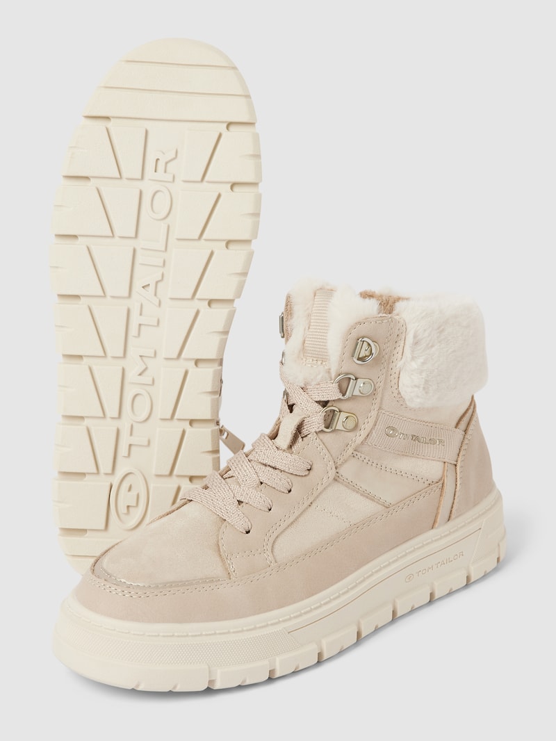 Sneaker mit Kunstfellbesatz in beige