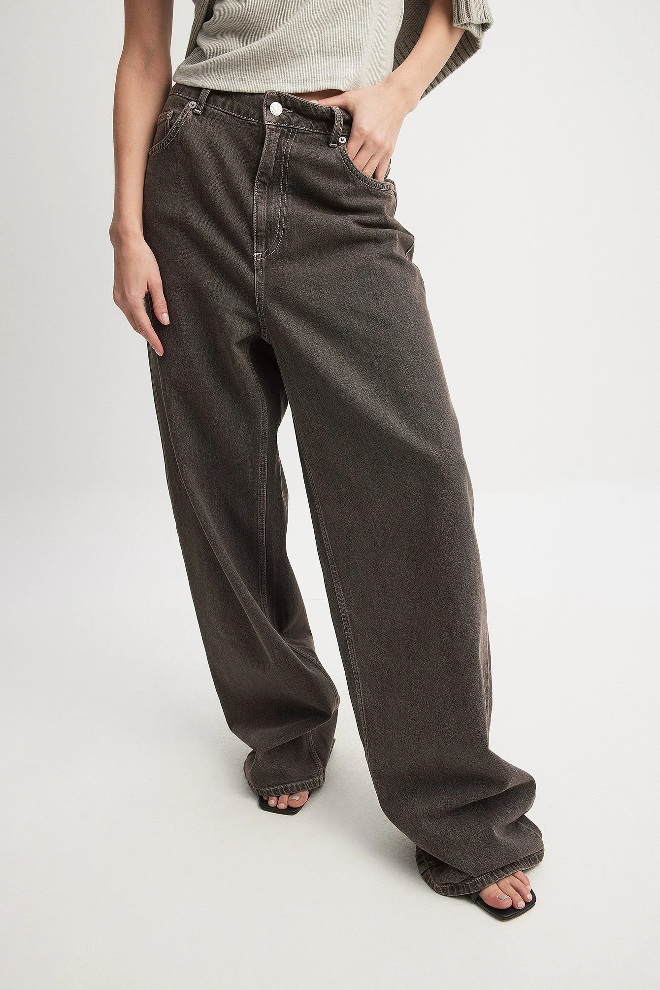 Weite Jeans mit tiefer Taille