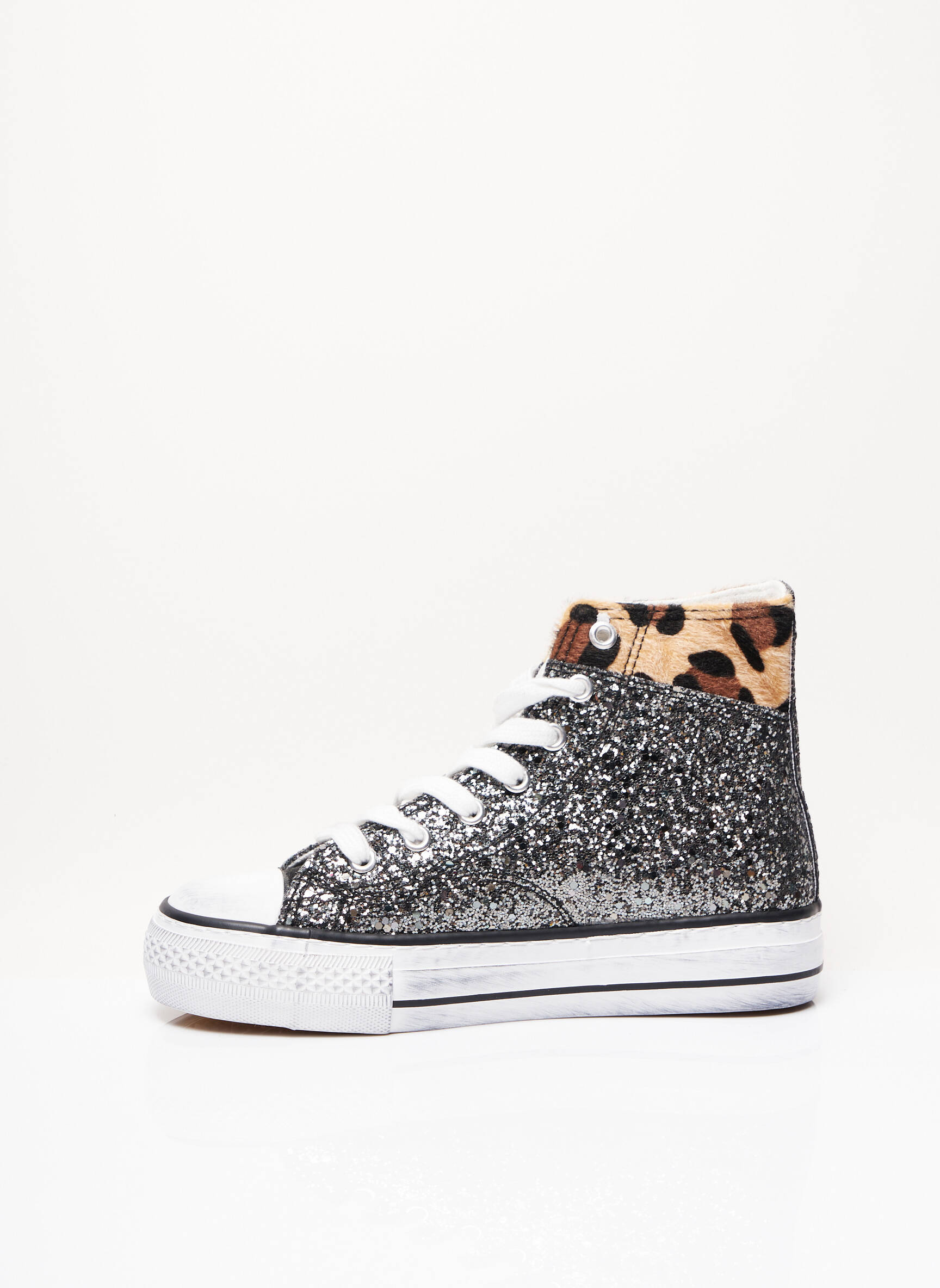 Chicmuse Baskets Femme couleur gris